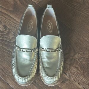 TOD'S Like New Gold Loafers